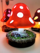 Load image into Gallery viewer, Toadstool light (red)