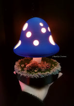 Load image into Gallery viewer, Toadstool light (Blue)
