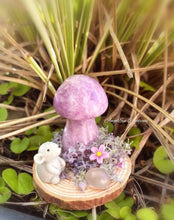 Load image into Gallery viewer, Teeny mouse under mushroom