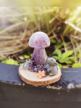 Load image into Gallery viewer, Teeny mouse under mushroom