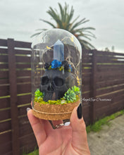 Load image into Gallery viewer, Skull dome with blue Aventurine crystal
