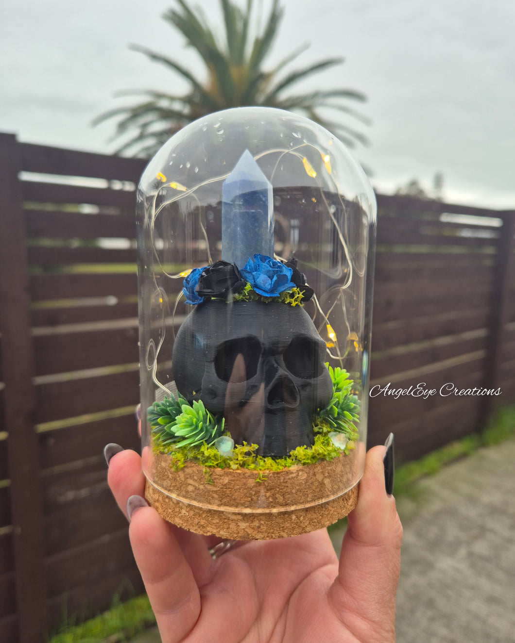 Skull dome with blue Aventurine crystal